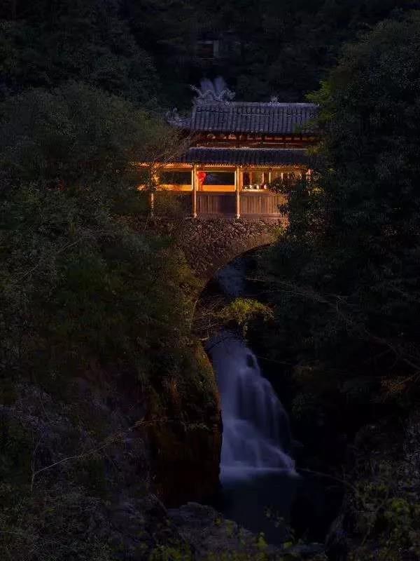 洲精品无码高潮喷水A片