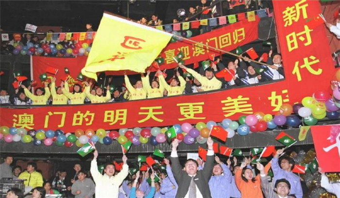 洲精品无码高潮喷水A片