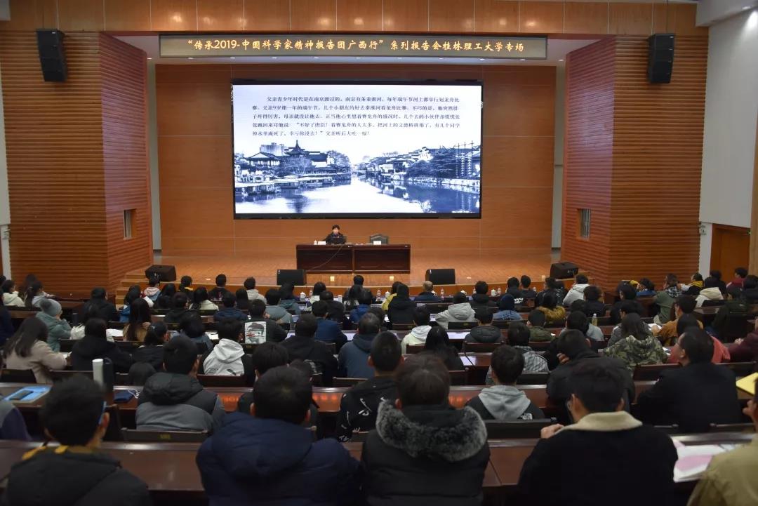洲精品无码高潮喷水A片