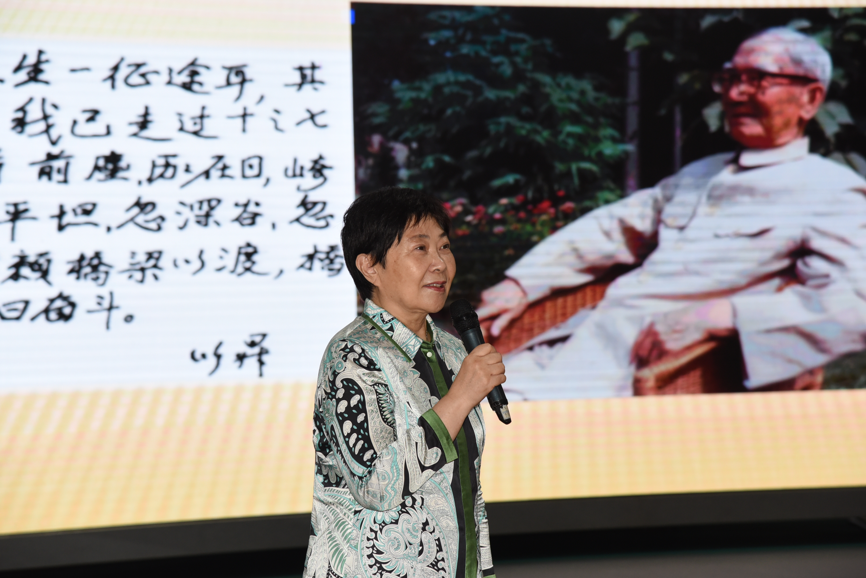 洲精品无码高潮喷水A片