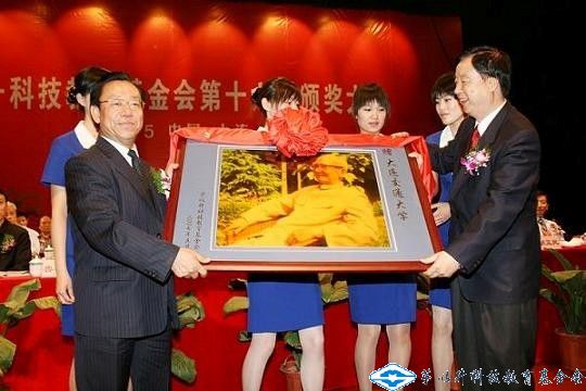 洲精品无码高潮喷水A片