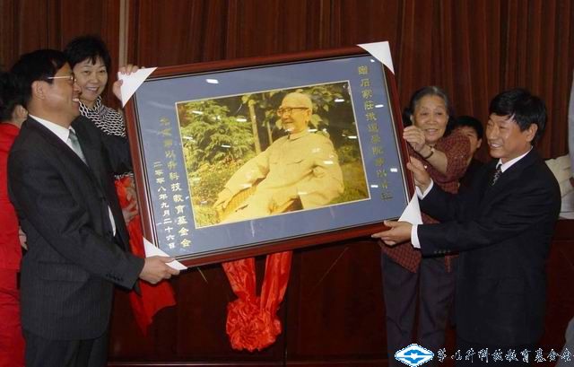 洲精品无码高潮喷水A片