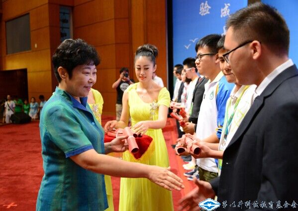 洲精品无码高潮喷水A片