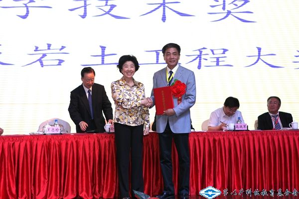 洲精品无码高潮喷水A片