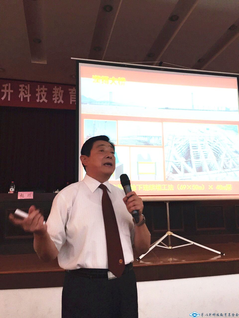 洲精品无码高潮喷水A片