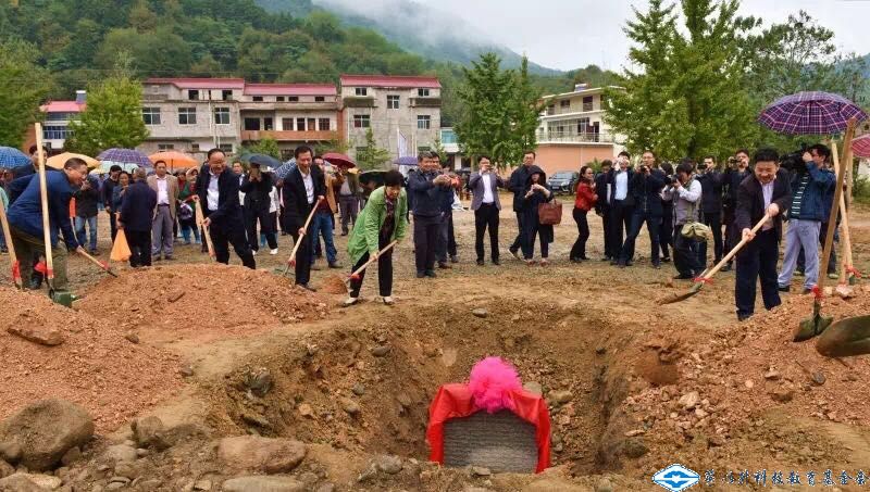洲精品无码高潮喷水A片
